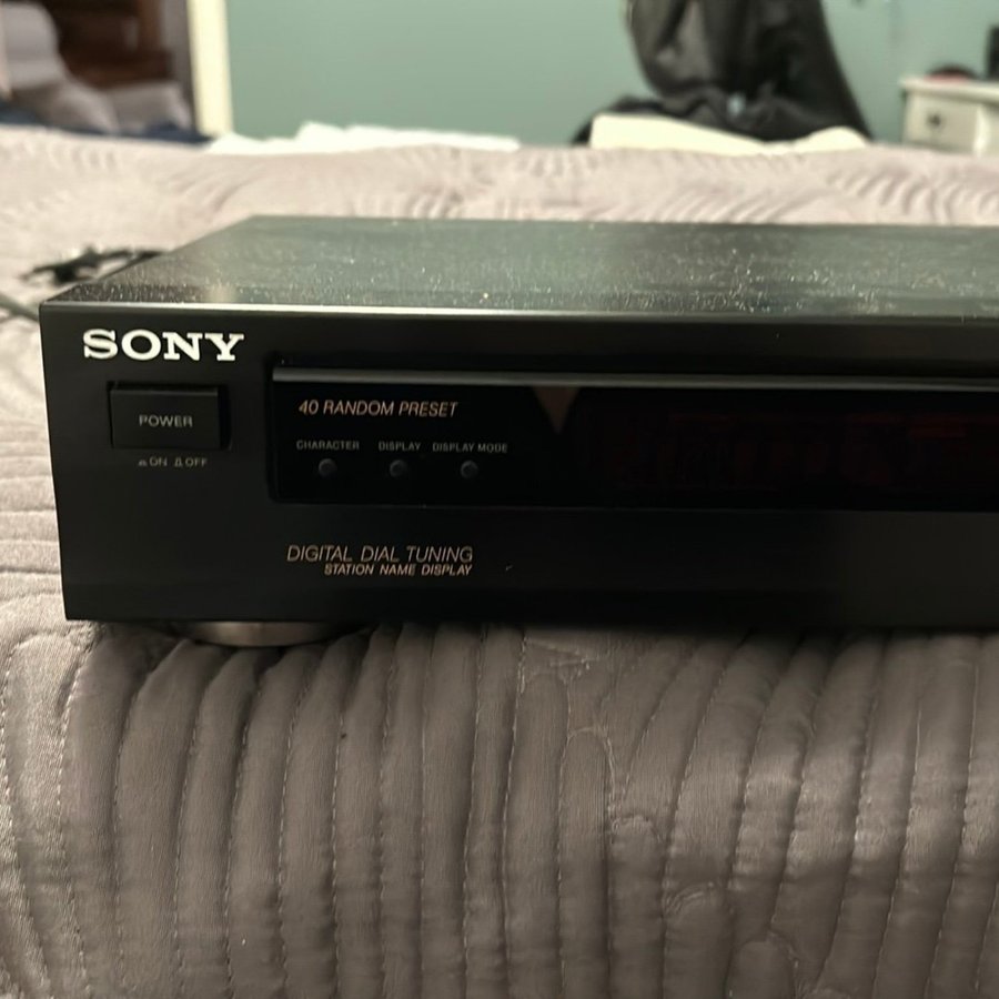 Sony ST-S211 FM Stereo/FM-AM Tuner