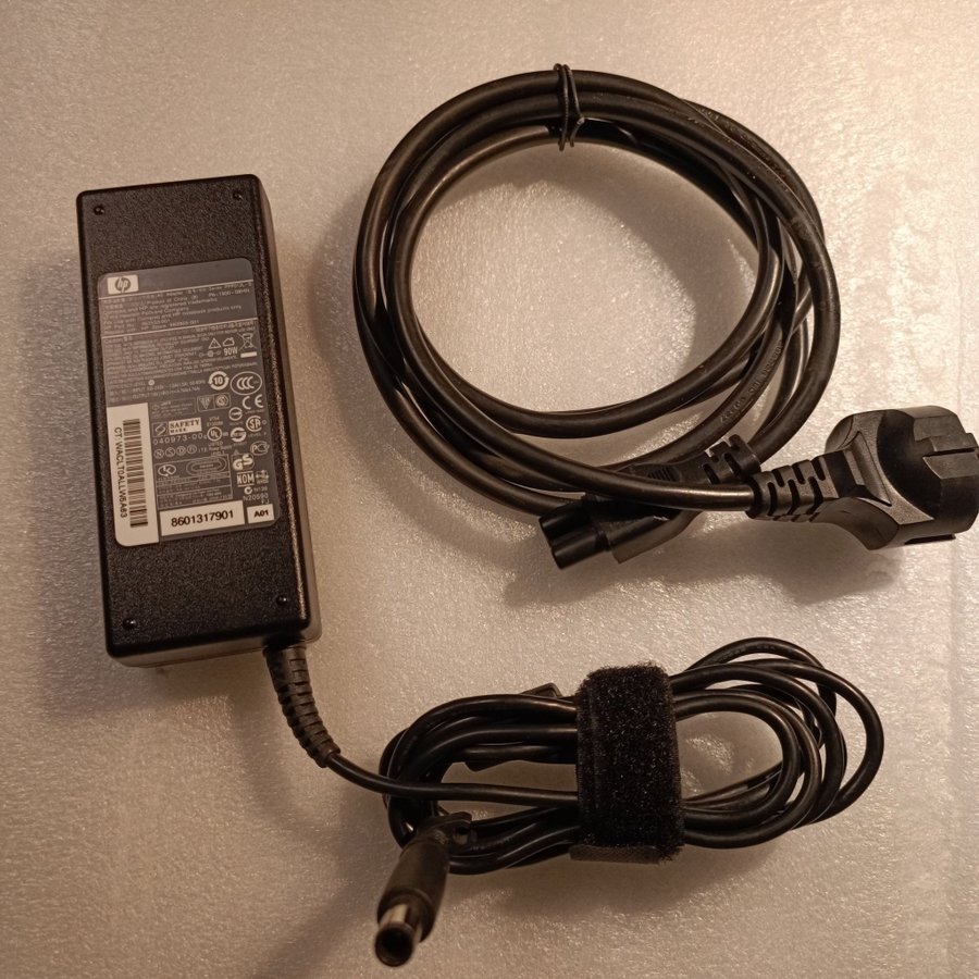 HP 90W Laptop Adapter