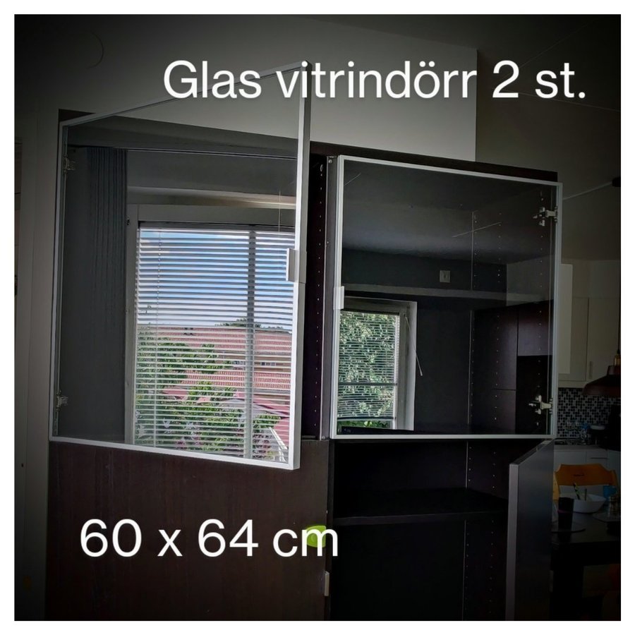 Glas dörr - vitrindörr 60x64 cm 2 st med handtag - från Ikea / Bestå