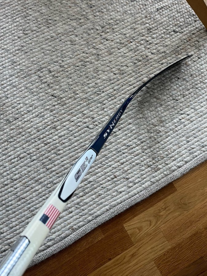 Pernilla Winberg tränning klubba Easton Synergy P4 5 Flex 425g Ishockeyklubba