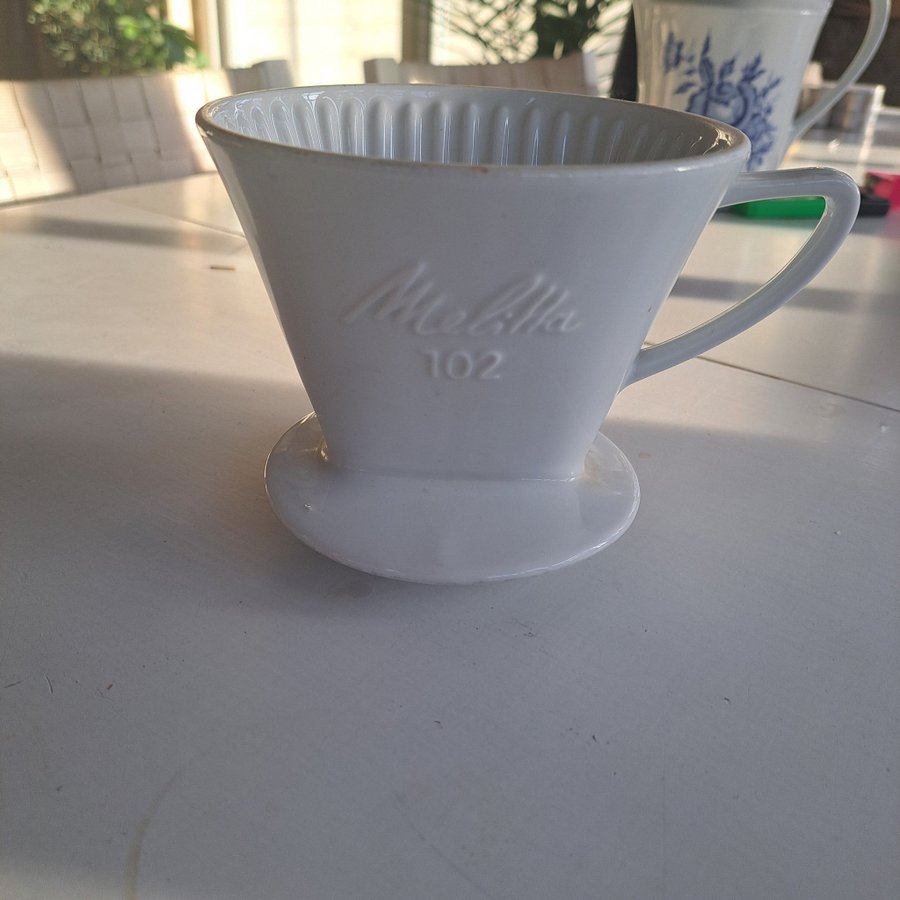 En FILTERHÅLLARE i porslin - Melitta 102