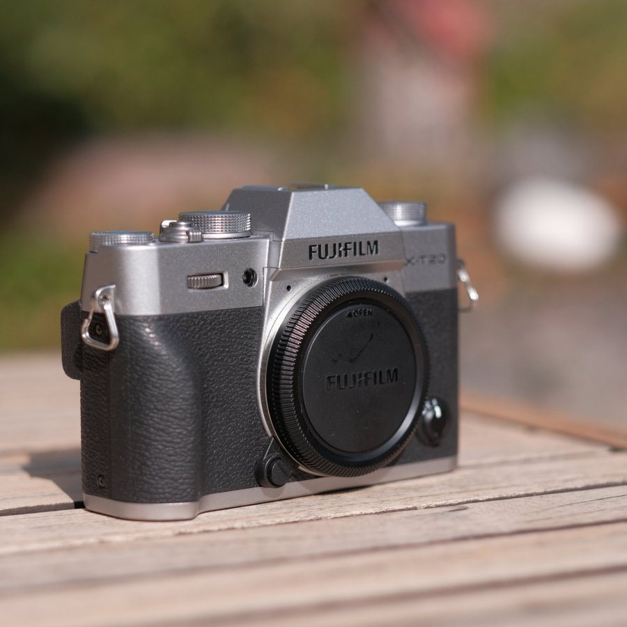 Fujifilm X-T20 – Kompakt och snygg systemkamera i nära nyskick!