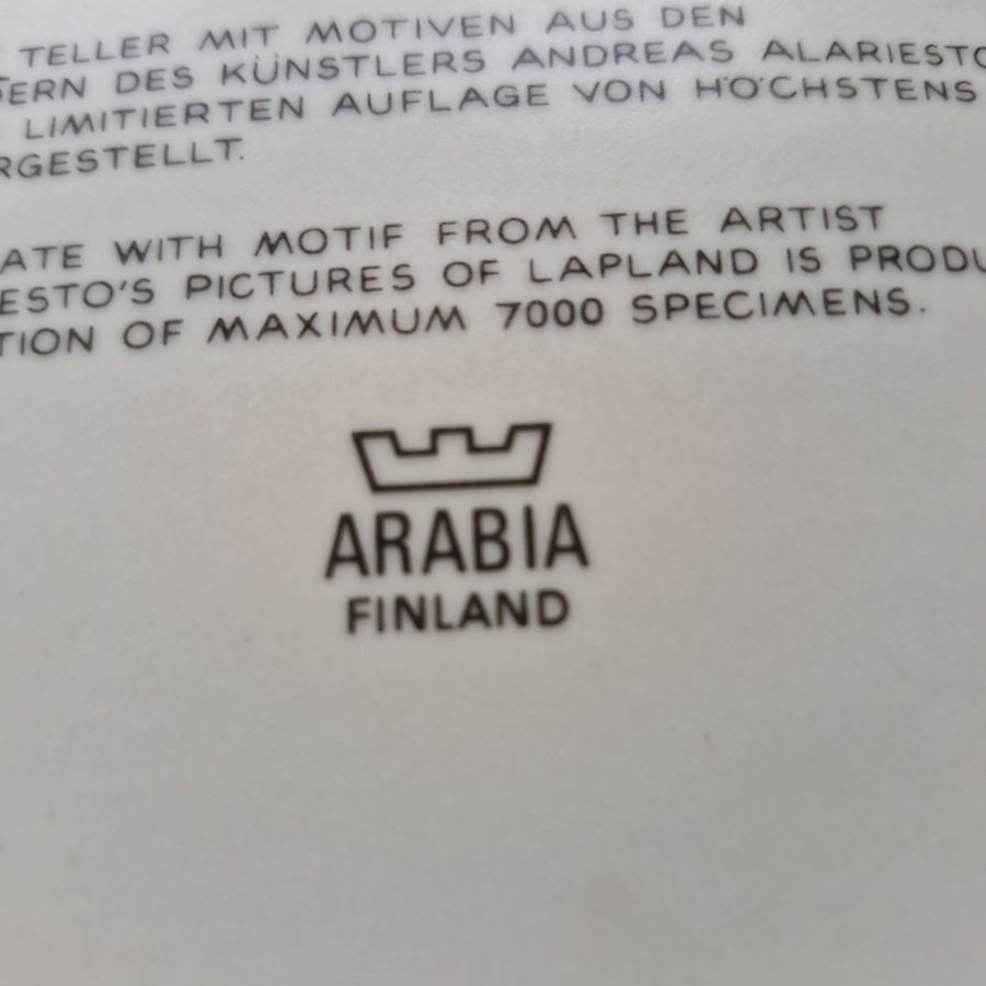 Arabia Tallrik med motiv från Lappland av konstnär Andreas Alaresto.