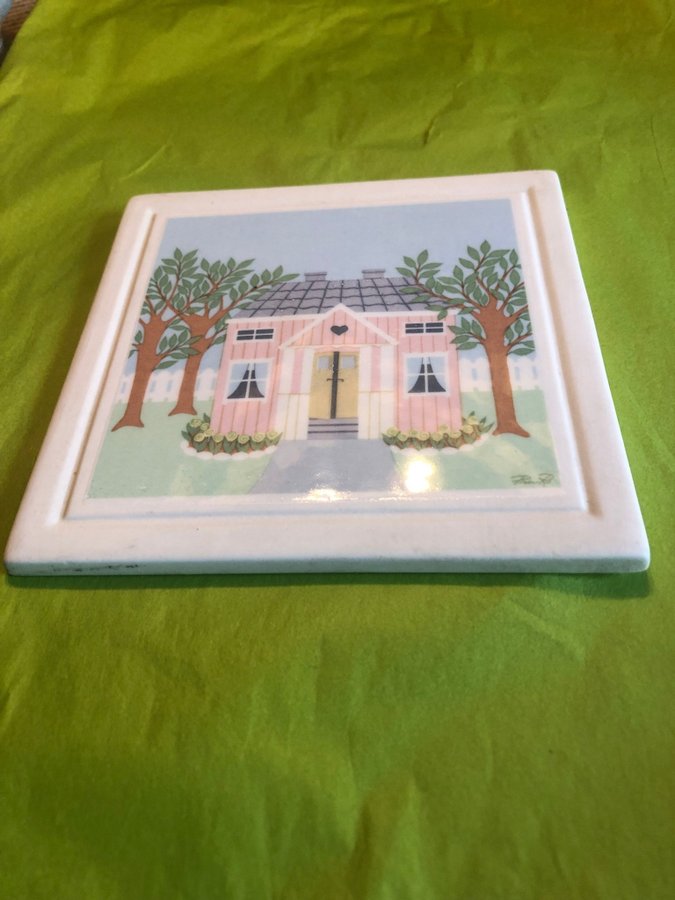 PIA RÖNNDAHL - kakelplatta "VILLA ROSA" - Gustavsberg. 12 x 12 cm.