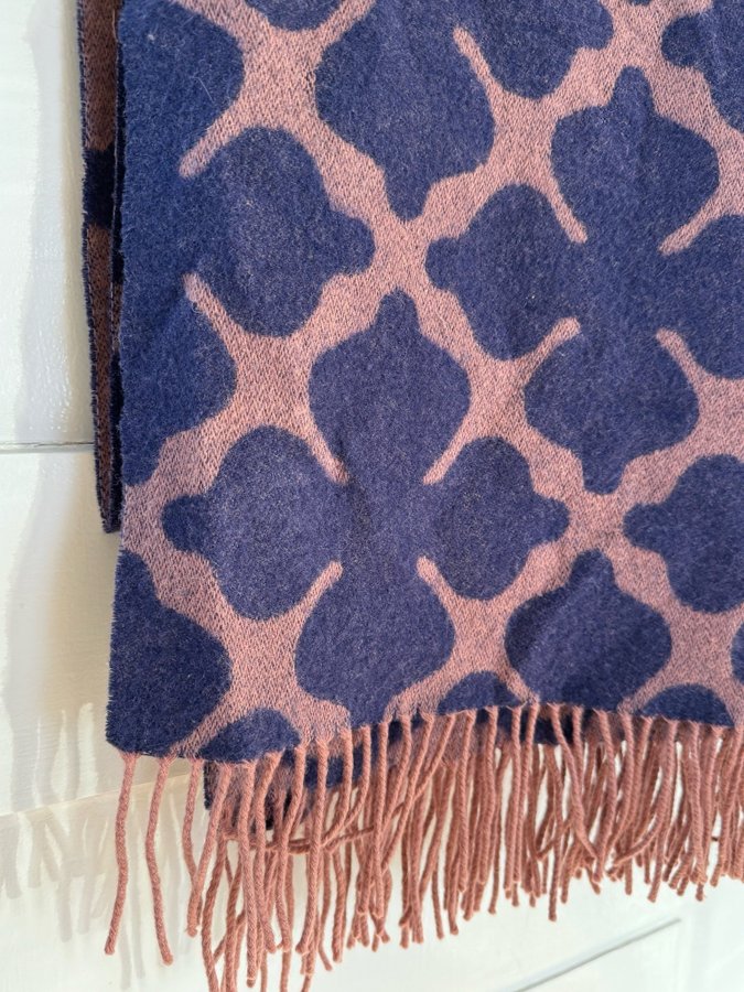 BY MALENE BIRGER lila/blå och rosa halsduk, Ortega Scarf