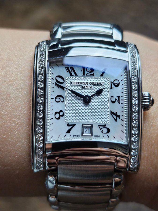 VERDENS BILLIGSTE! Frederique Constant Delight Carree Diamond - Ny og Ubrugt