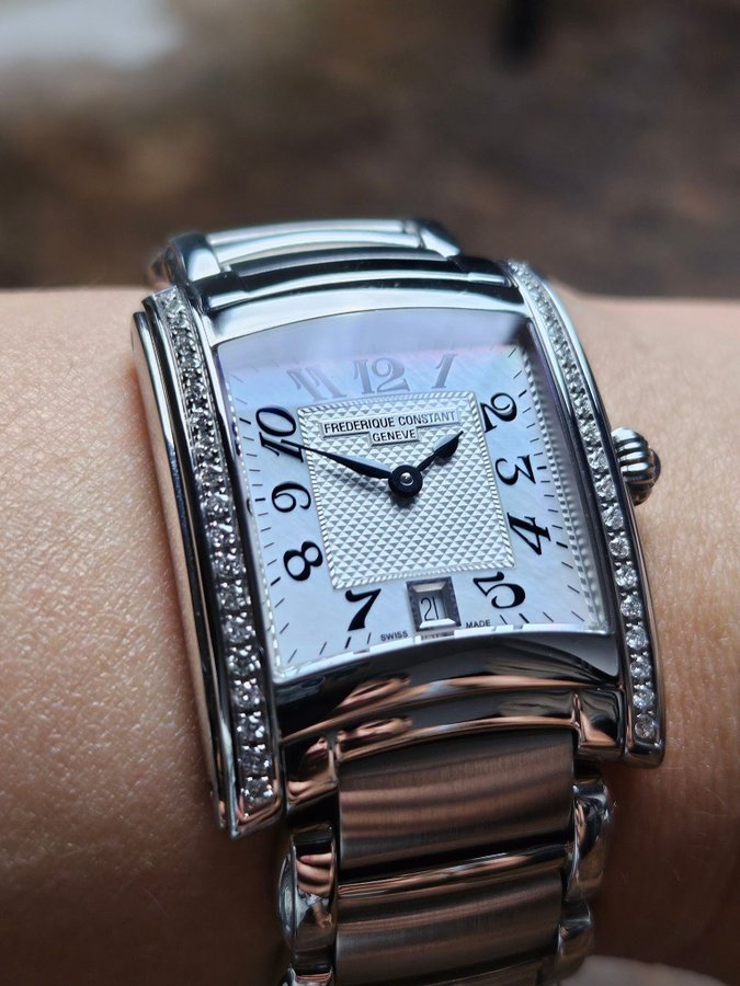 VERDENS BILLIGSTE! Frederique Constant Delight Carree Diamond - Ny og Ubrugt