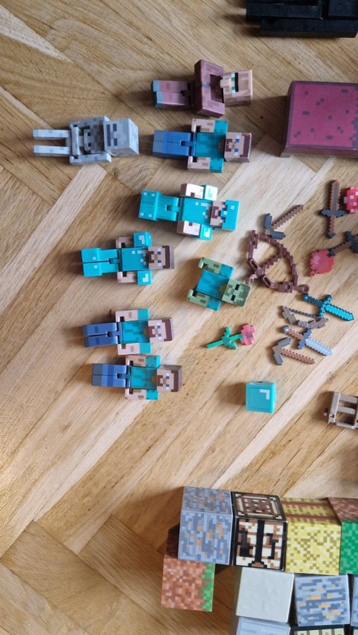 Minecraft Mojang Figurer Figur Leksaker Gubbar Djur Vapen Klossar