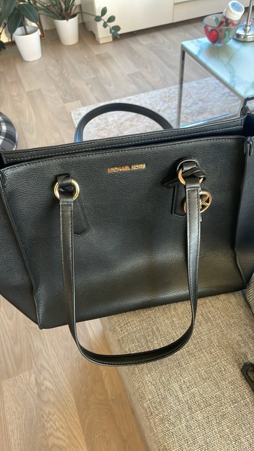 Michael Kors väska svart