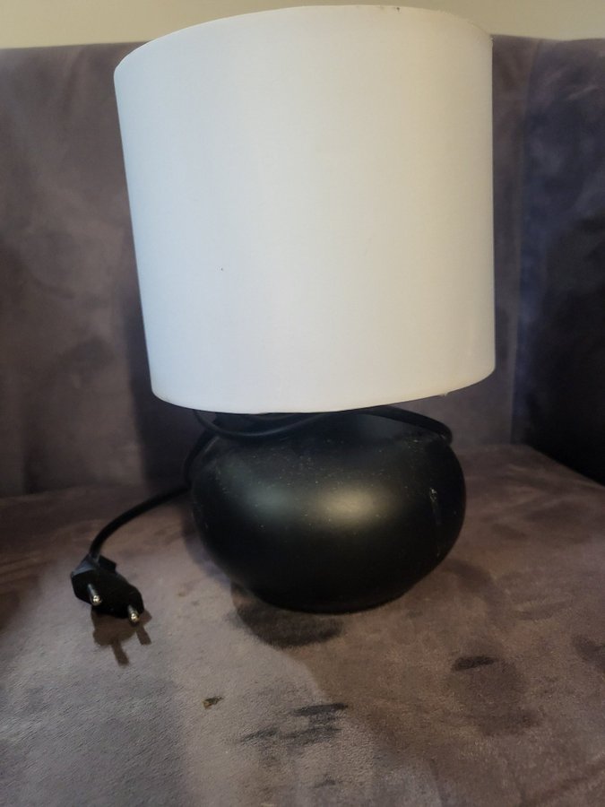 Snygg bordslampa 25 cm hög