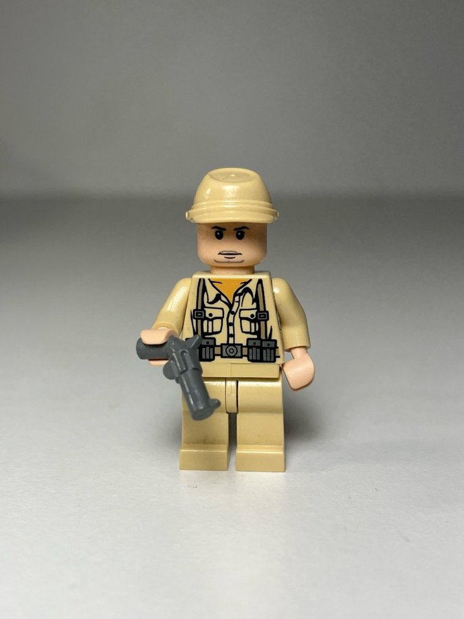 #A82 LEGO Minifigur - Indiana Jones  German Soldier 4 German Soldier 3