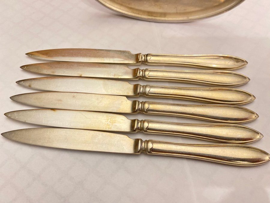 ART DECO FJÄRIL NYSILVER KNIVSTÄLL MED FRUKTKNIVAR