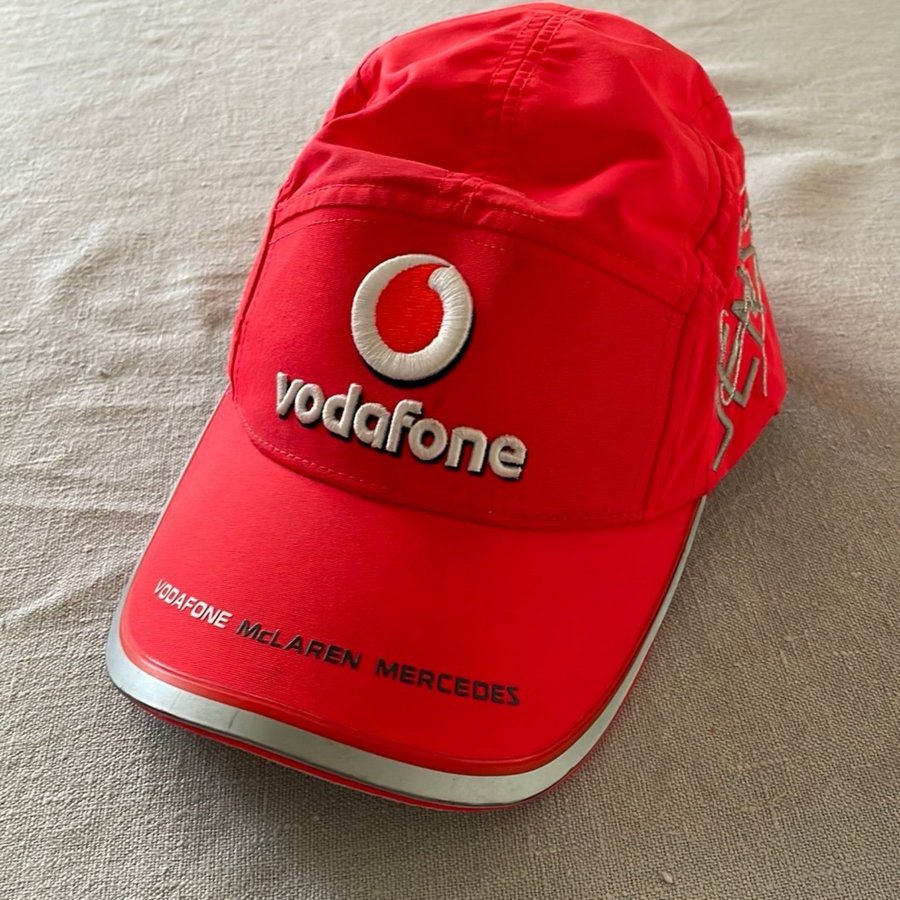 Vodafone McLaren Mercedes F1 keps