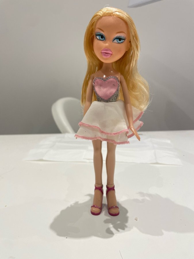 Sweetheart cloe bratz