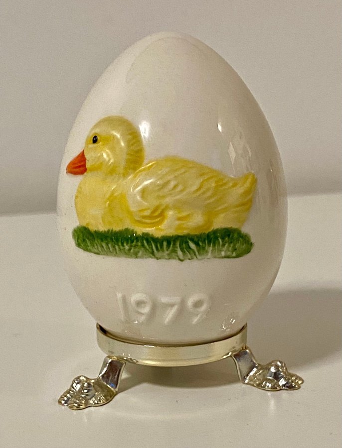 Samlarägg/årsägg och äggkopp 1979 Goebel högsta 8cm