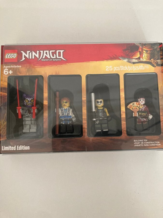 Bricktober Minifigure Collection 3/4 - Ninjago (2018 Toys "R" Us Exclusive)