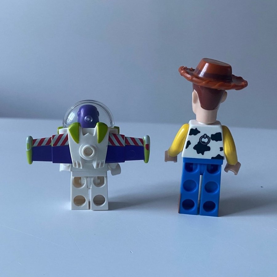 LEGO Toy Story Woody och Buzz på språng 7590