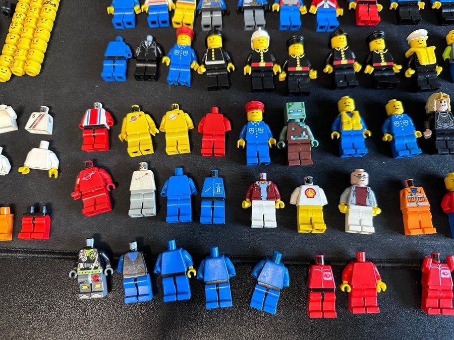 80+ Lego Minifigurer  Tillbehör + mystery lego som inte finns med på bild!