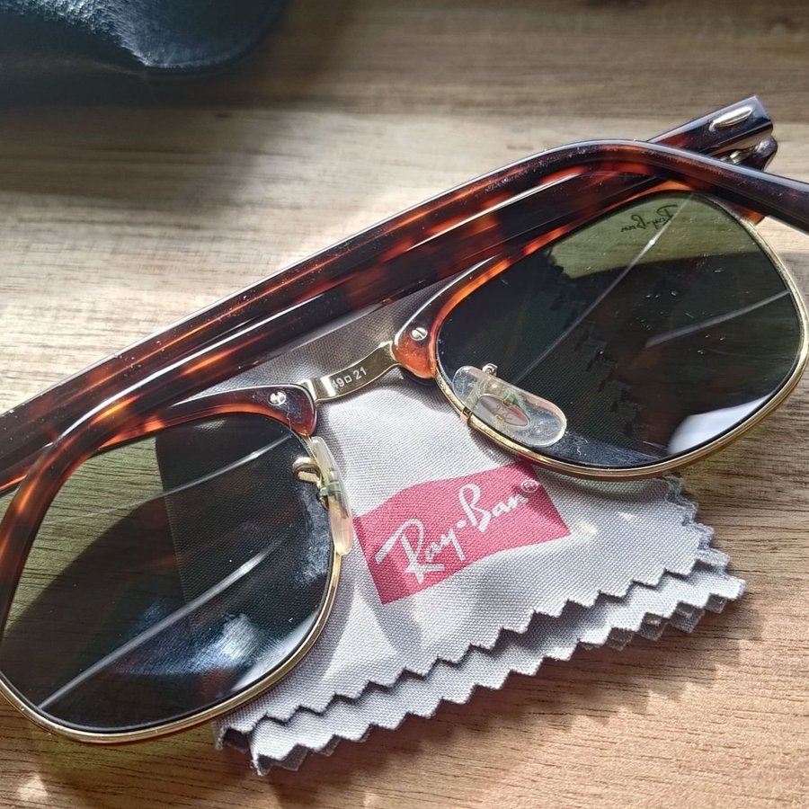 Ray-Ban Clubmaster 3016