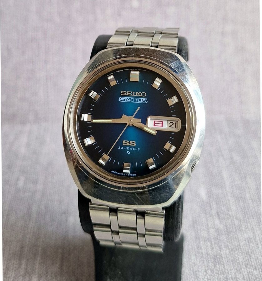 Seiko 5 Actus SS 6106 - Automatiskt herrur från Maj 1973. Upplagd igen.