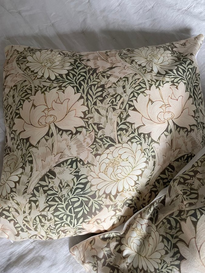 Kuddfodral William Morris print sammet