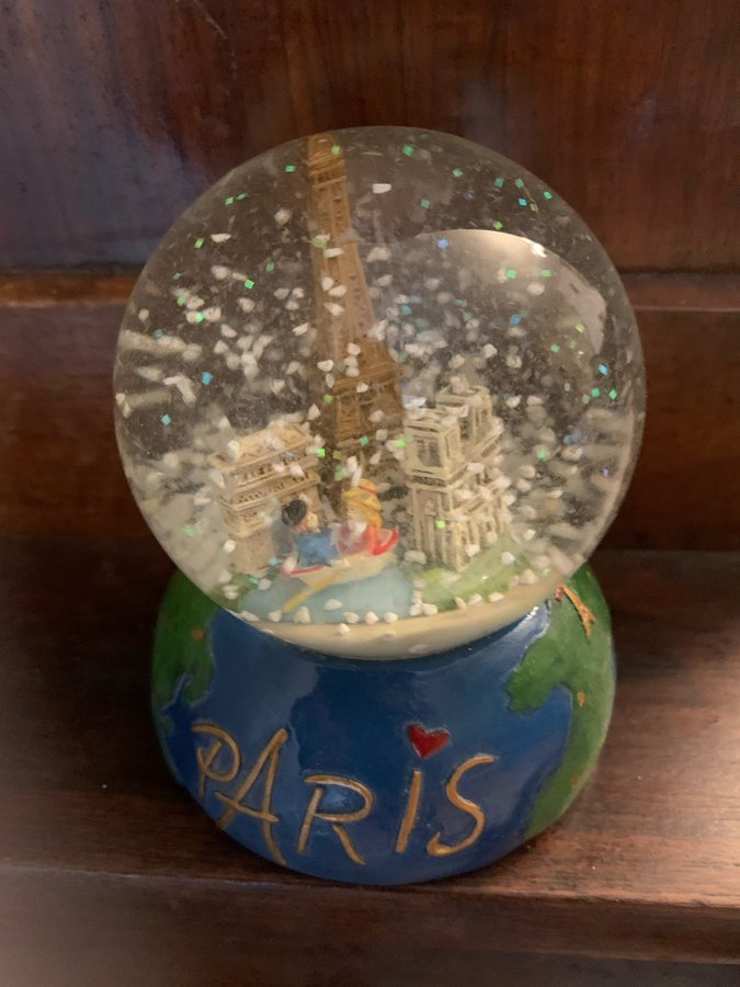 Paris snöglob