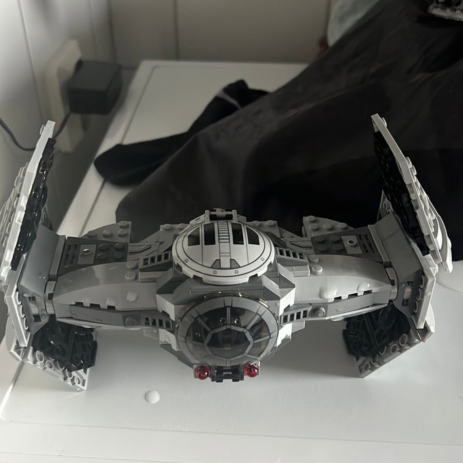 Lego tie Advanced Prototype 75082