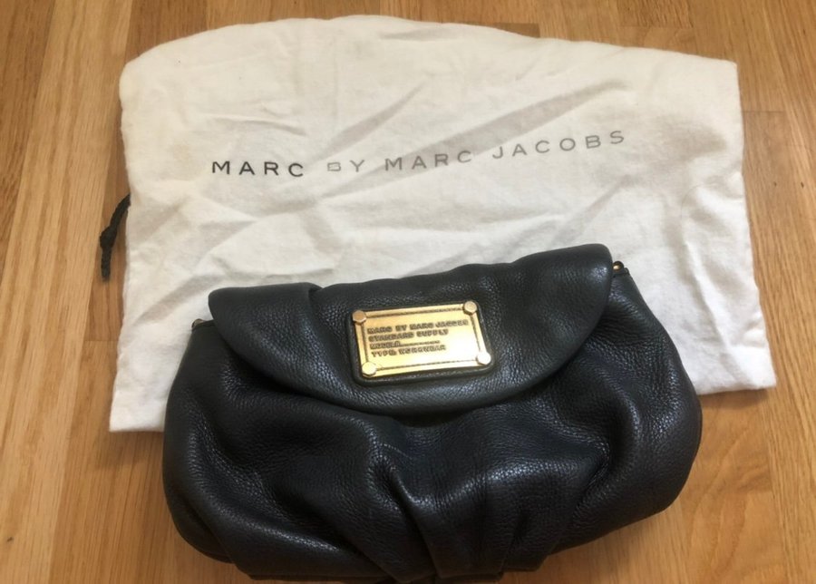 Marc Jacobs cluch