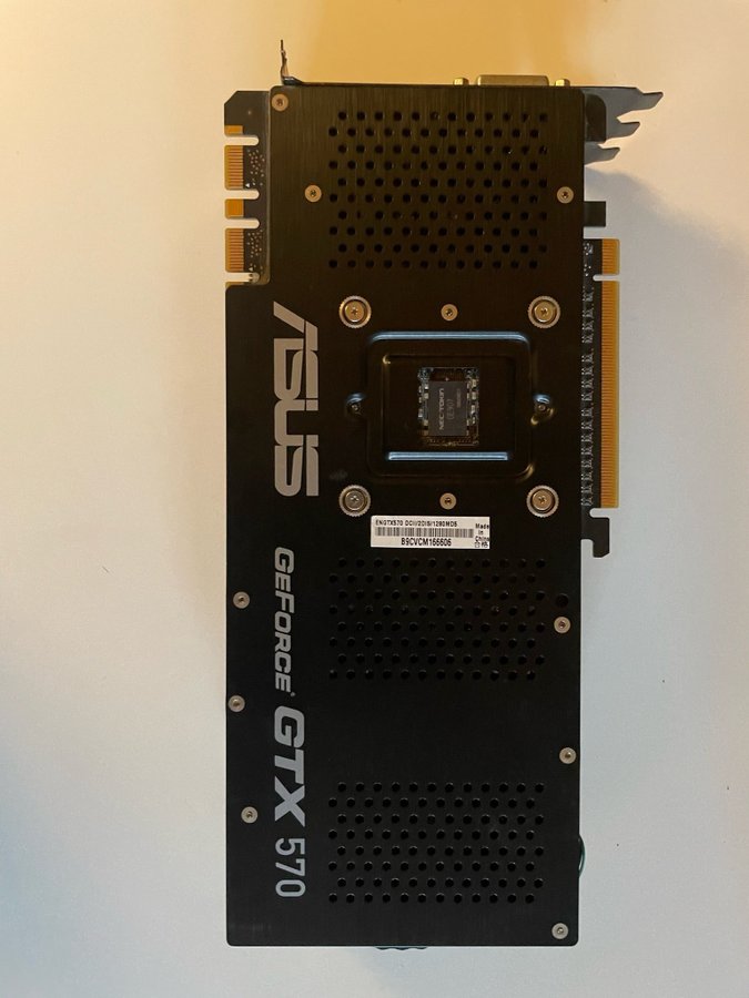 ASUS GeForce GTX 570