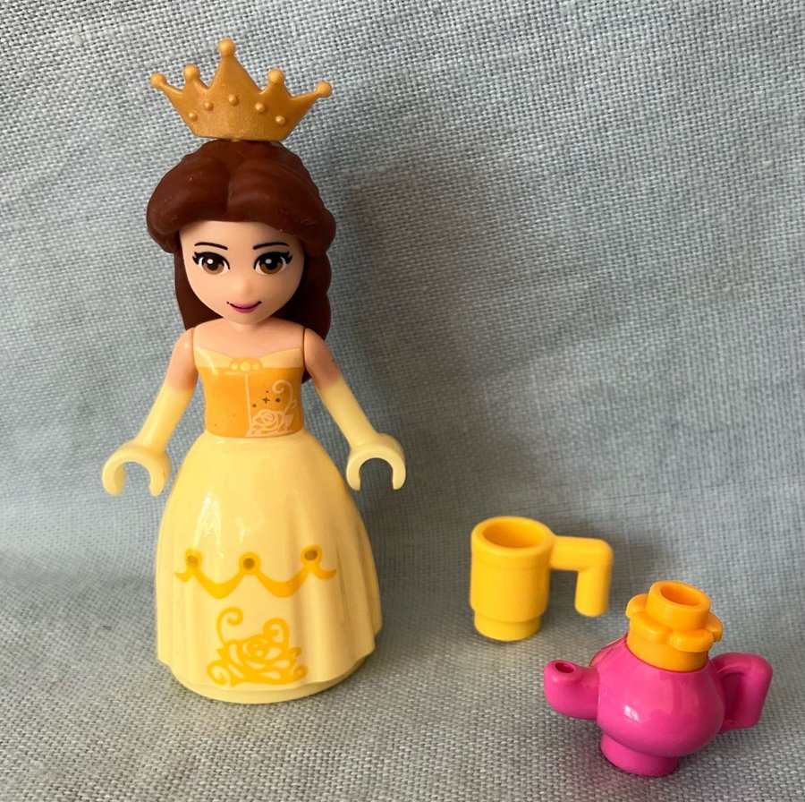 Lego Friends Disney Prinsessa Belle från Skönheten o Odjuret