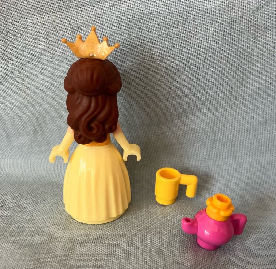 Lego Friends Disney Prinsessa Belle från Skönheten o Odjuret