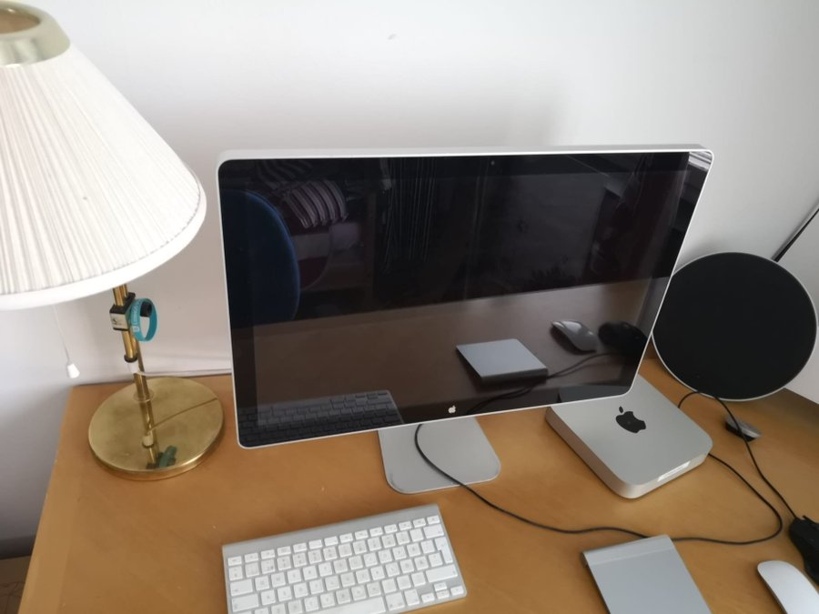 Apple Cinema display 27"