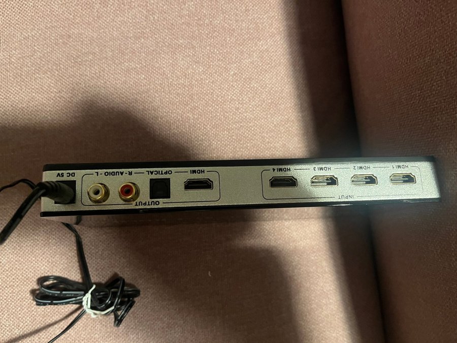 HDMI 4x1 switch  audio extractor