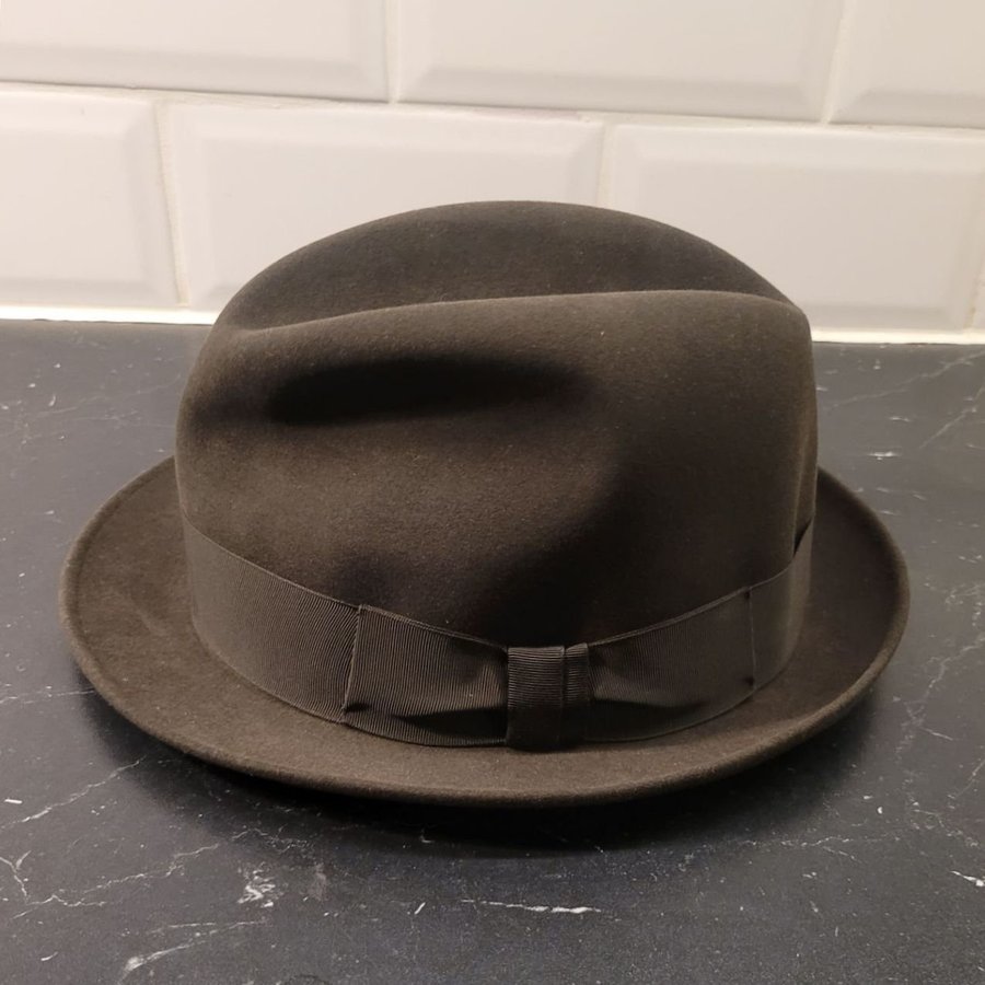 Antik/retro oanvänd Joseph Wilson  Sons Ltd hatt