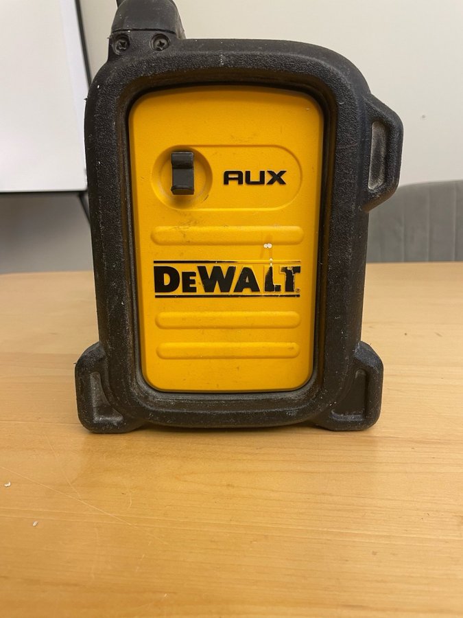 DEWALT Radio