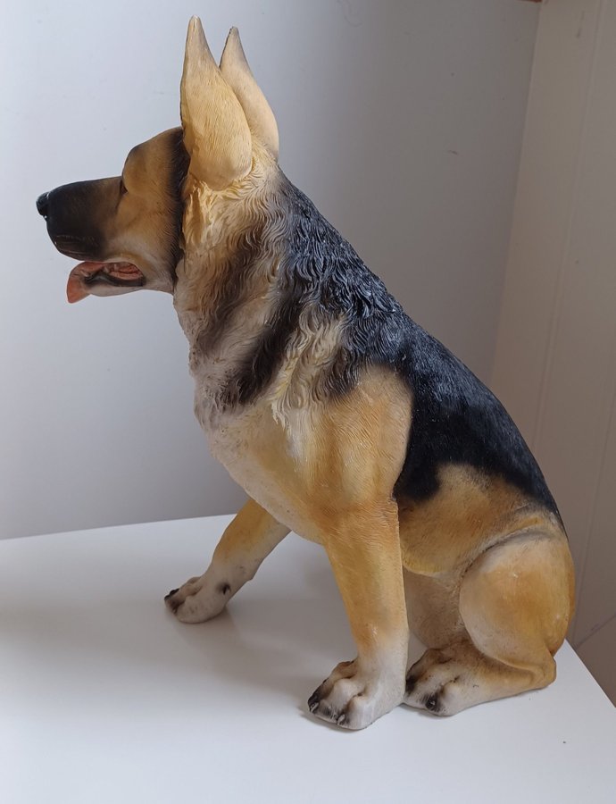 Schäferhund figur i plast