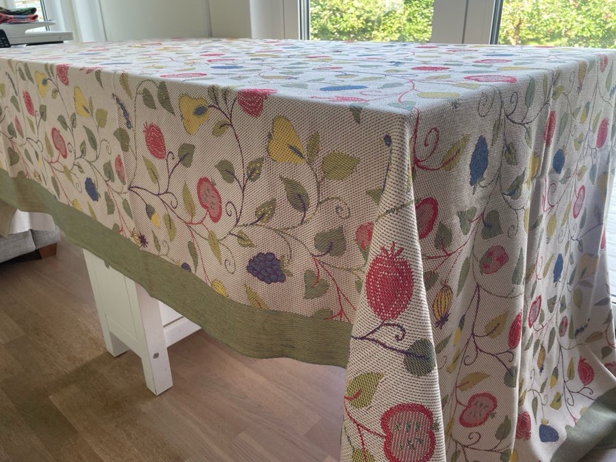 Bordsduk duk Linneväveriet i Horred 148 x 264 Ekelund inredning Floral retro