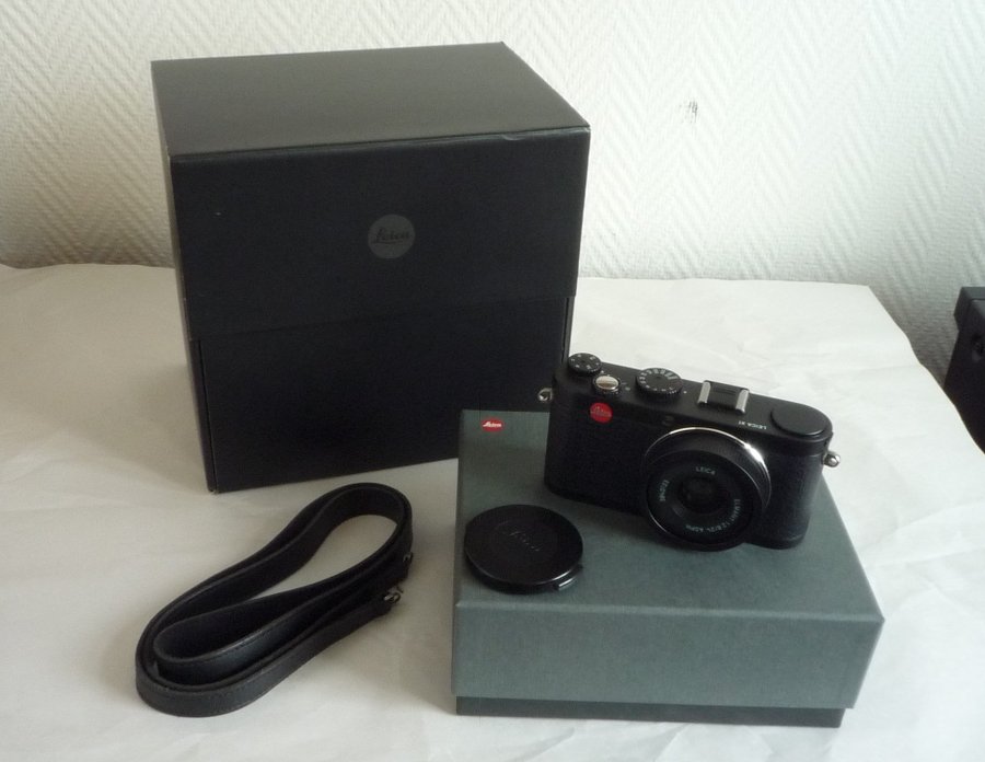 LEICA XI med fast objektiv, LEICA ELMARIT 24mm/2,8 ASPH, mycket bra skick!