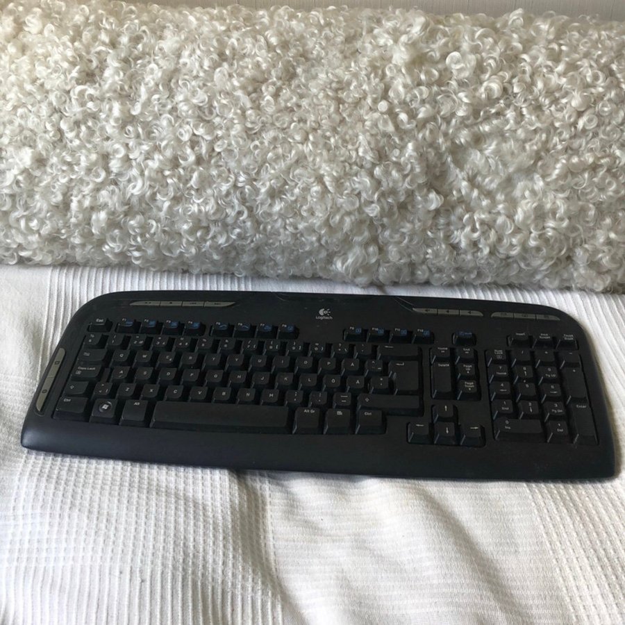 Logitech tangentbord