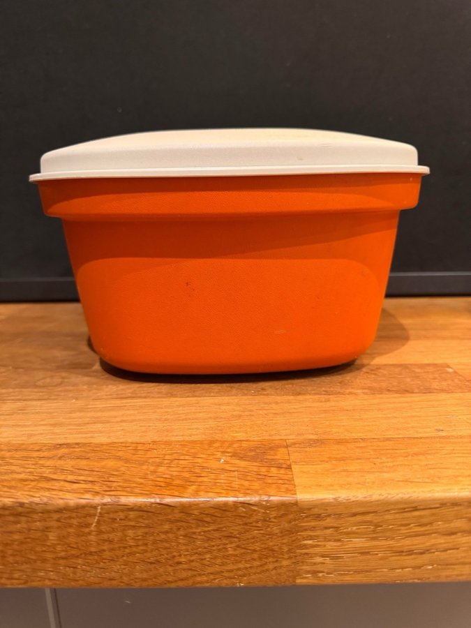 Tupperware Behållare orange