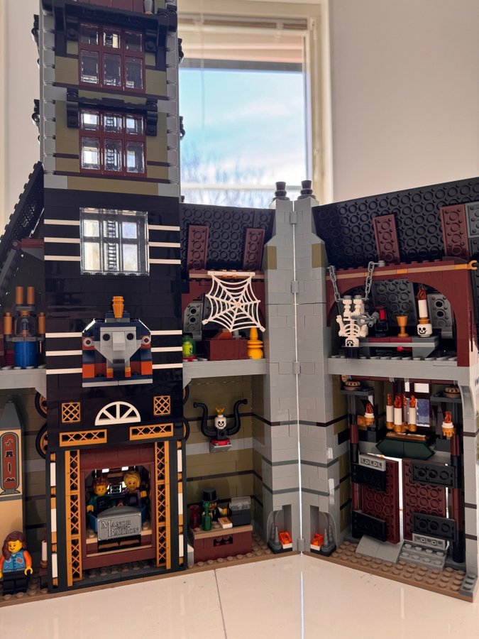 LEGO 10273 Haunted House