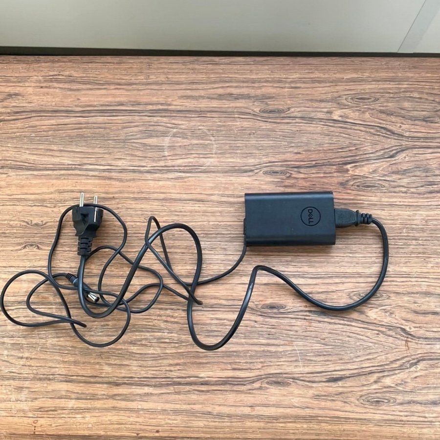 Dell 65W AC/DC Adapter