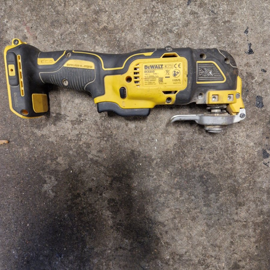 DEWALT DCS333S 18V XR Oscillating Multi-Tool