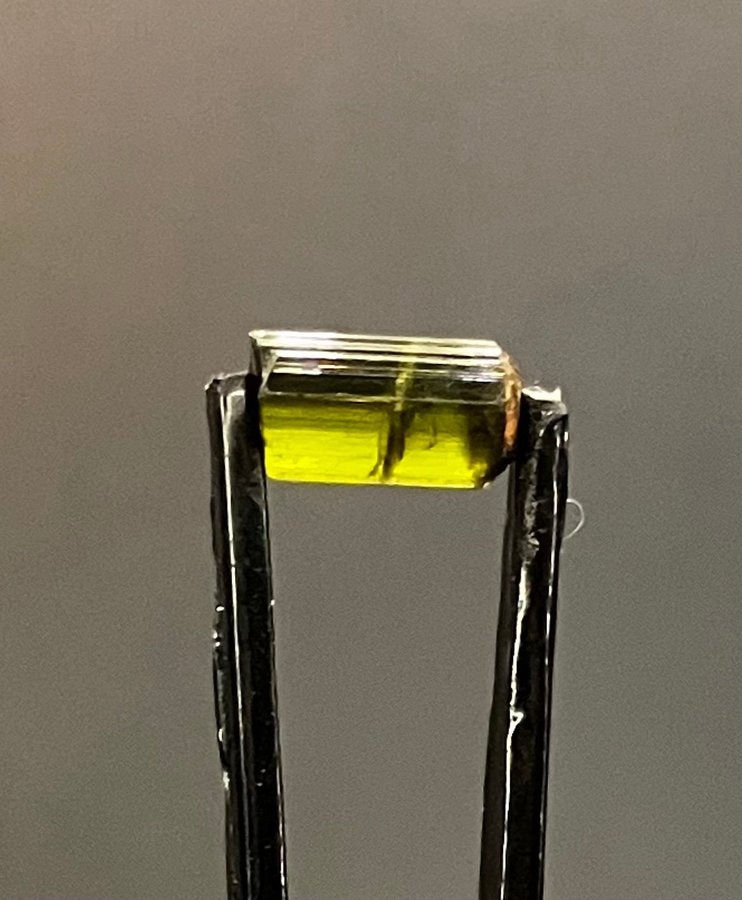 Grön turmalin blandad kvalité 5,4 ct