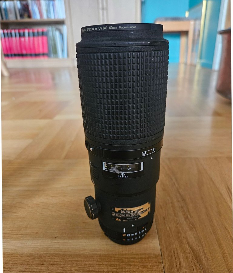 Nikon AF Micro Nikkor 200mm 1:4 ED Objektiv