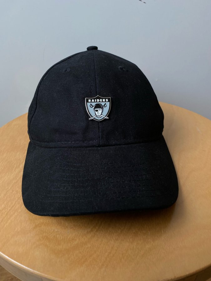 Oakland Raiders New Era NFL Pin logo small-medium Low profile cap