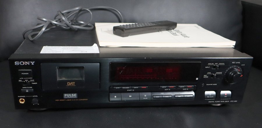 Sony DTC-680 DAT-spelare