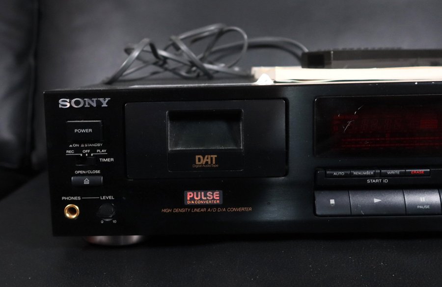 Sony DTC-680 DAT-spelare