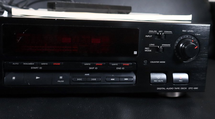 Sony DTC-680 DAT-spelare