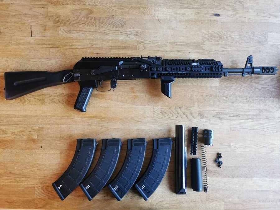 EL ak74m med zenitco delar.